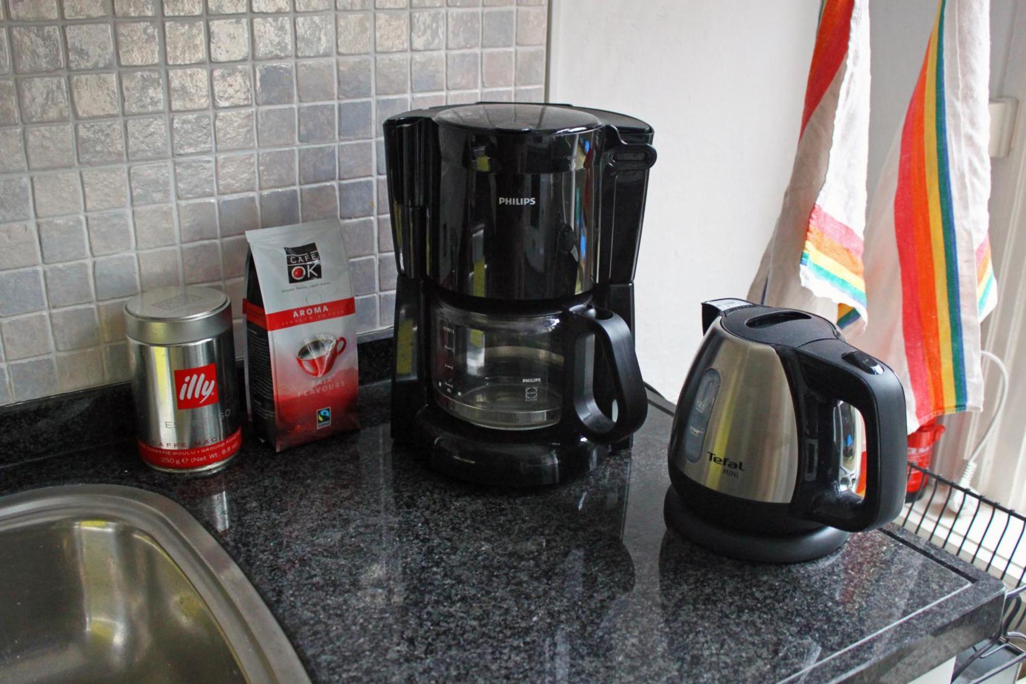 Bed & Breakfast Walenburg Rotterdam Bagian luar foto